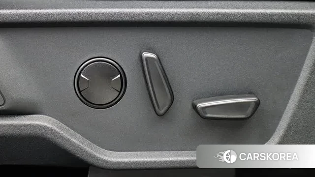 Ford Bronco 6th Generation 2023 Небесно-голубой из Кореи, фото 3