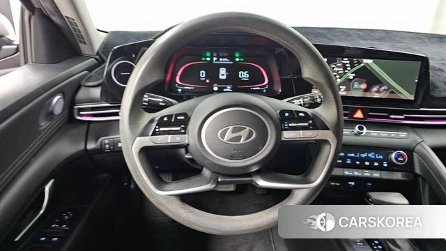 Hyundai The New Avante (CN7) 2023 Серебристо-серый из Кореи, фото 3