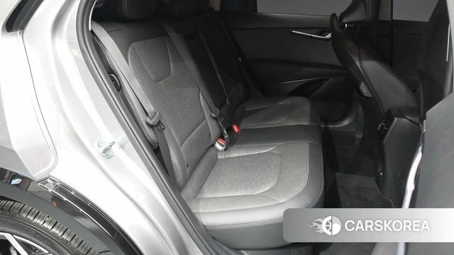 Kia Di Ol Nu Niro 2022 Серебристо-серый из Кореи, фото 3