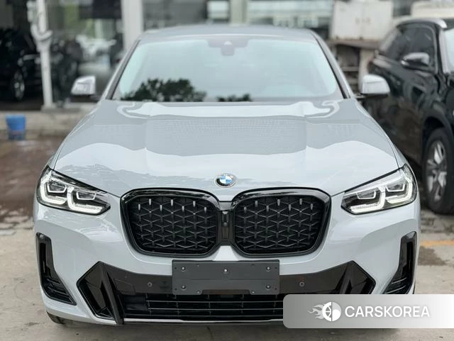 BMW X4 2023 Серебристо-серый из Китая, фото 3