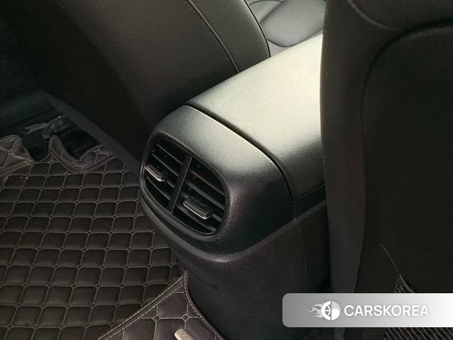 Hyundai Elantra 2022 Белый из Китая, фото 3
