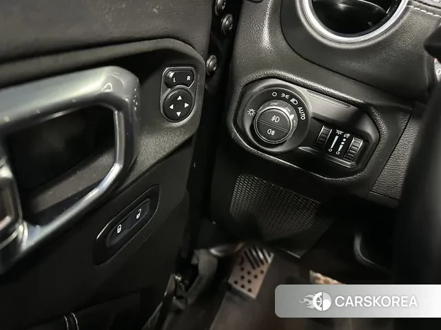 Jeep Wrangler (JL) 2022 Черный из Кореи, фото 3