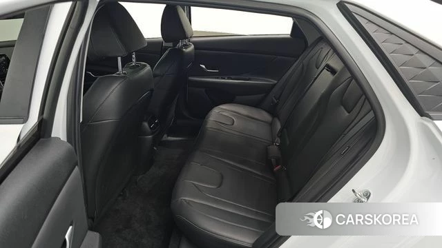 Hyundai The New Avante (CN7) 2024 Белый из Кореи, фото 3