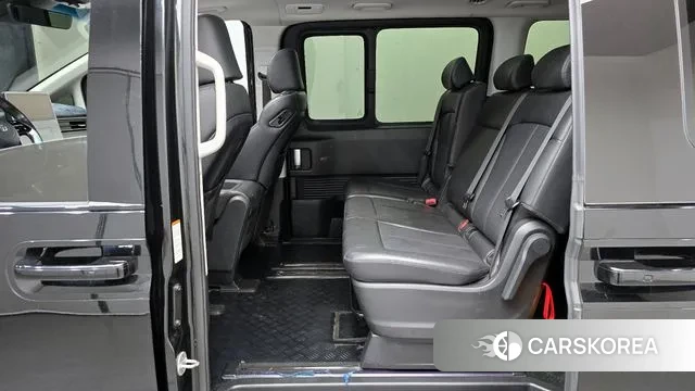 Hyundai Staria 2021 Черный из Кореи, фото 3