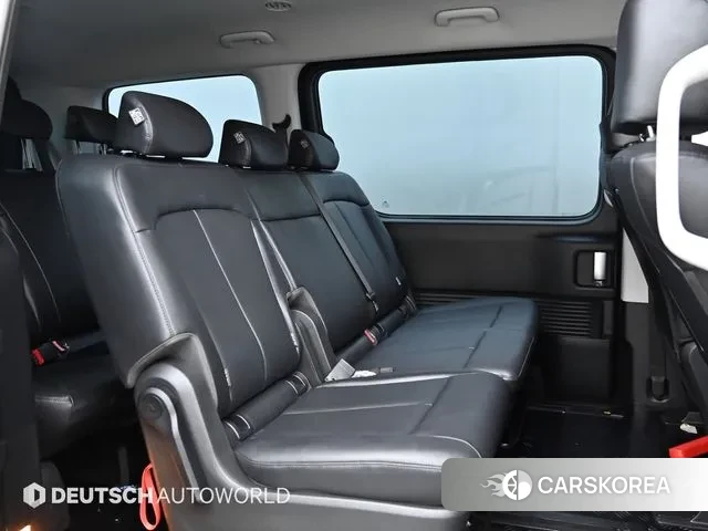 Hyundai Staria 2023 Черный из Кореи, фото 3