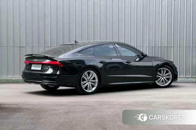 Audi A7 2021 Черный из Китая, фото 3