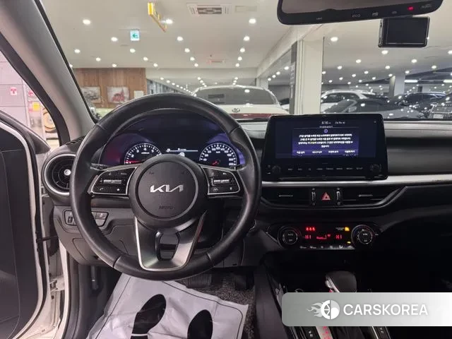 Kia The New K3 2nd generation 2021 Белый из Кореи, фото 3