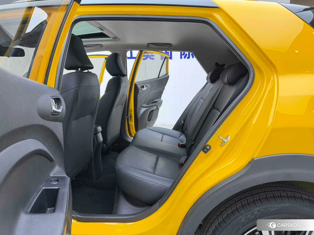 Kia Yi Ran 2021 Желтый из Китая, фото 3