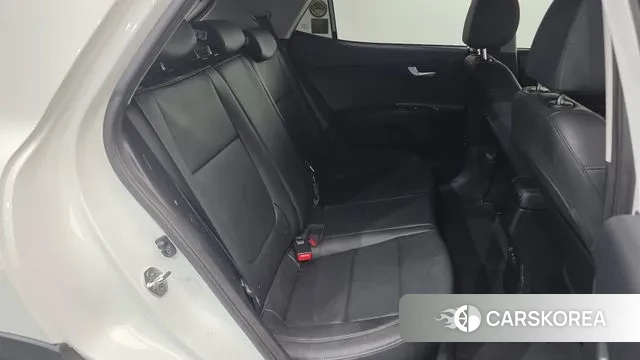 Kia Stonic 2019 Белый из Кореи, фото 3