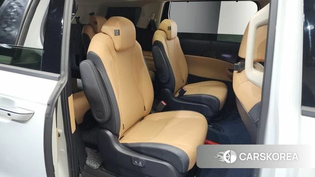 Kia Carnival 4th generation 2023 Белый из Кореи, фото 3