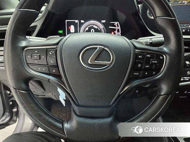 Lexus ES300h 7th generation 2022 Серый из Кореи, фото 3