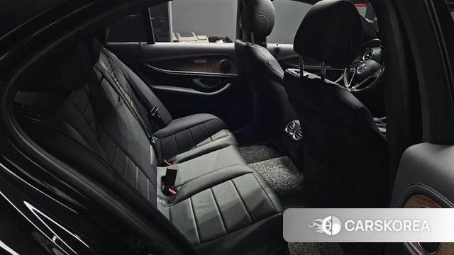 Mercedes-Benz E-Class W213 2021 Черный из Кореи, фото 3