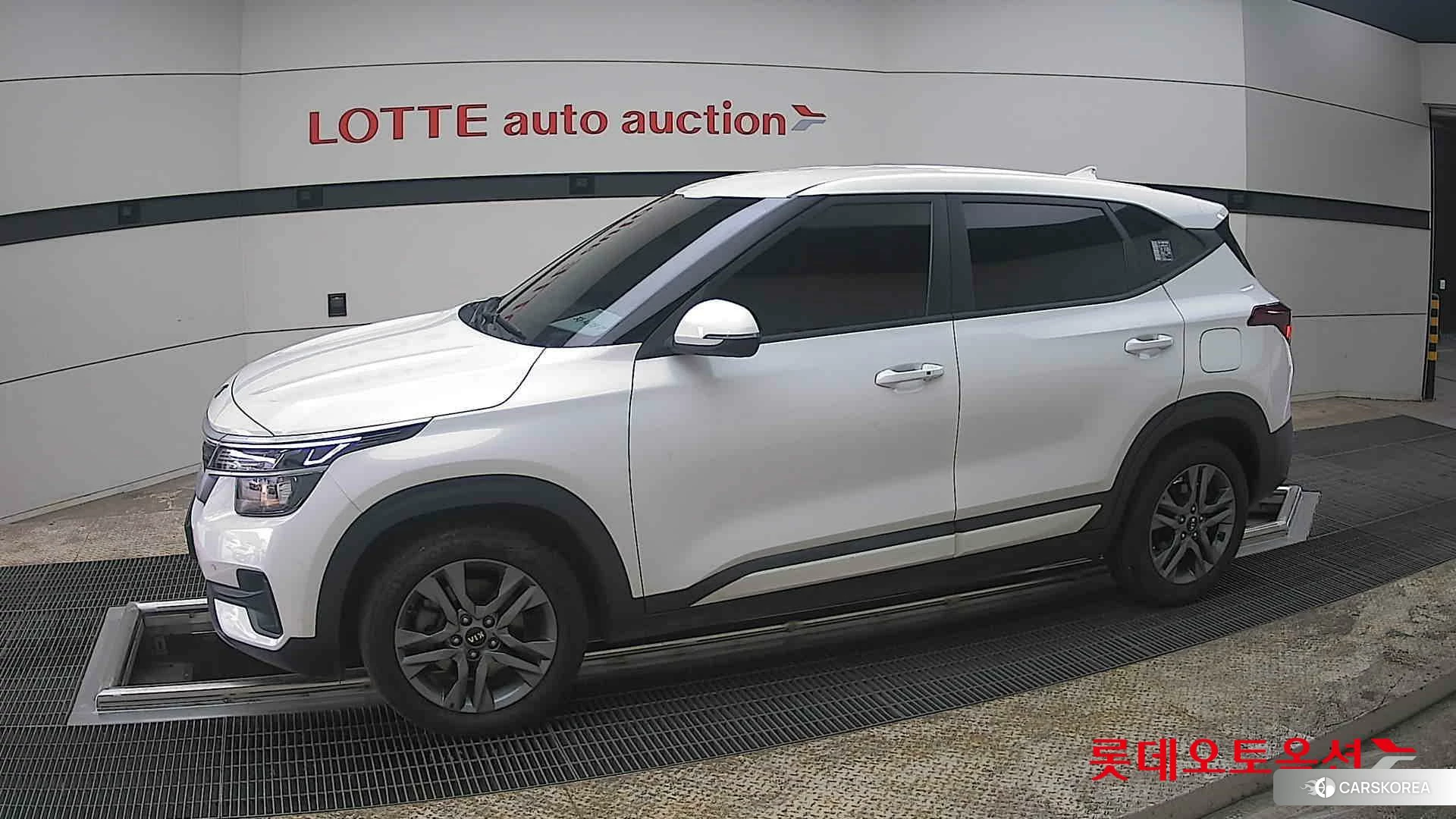 Kia Seltos 2020 Snow White Pearl из Кореи, фото 3