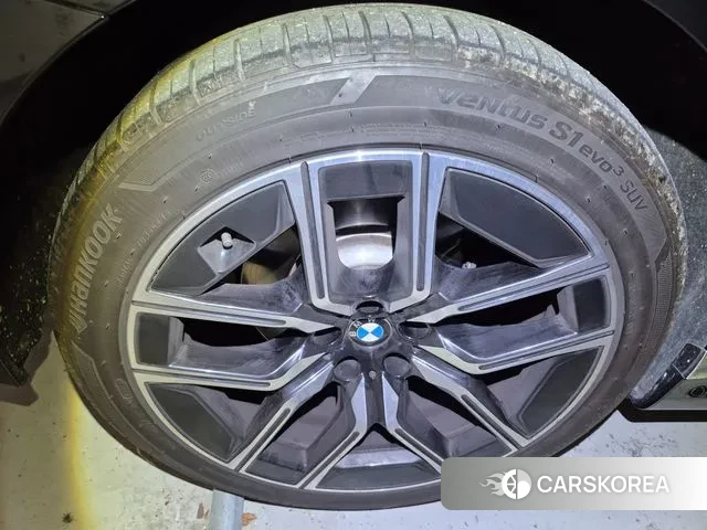 BMW 7 Series (G70) 2023 Черный из Кореи, фото 3