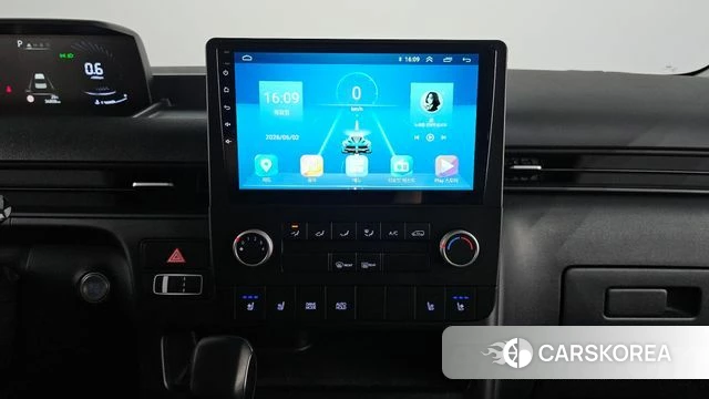 Hyundai Staria 2021 Серебристо-серый из Кореи, фото 3