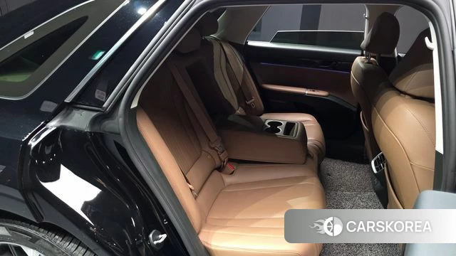 Hyundai Grandeur Hybrid (GN7) 2023 Черный из Кореи, фото 3
