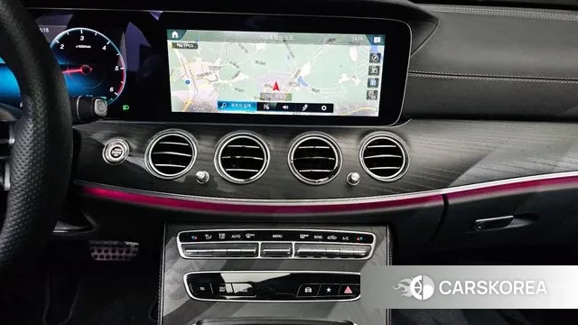 Mercedes-Benz E-Class W213 2022 Белый из Кореи, фото 3