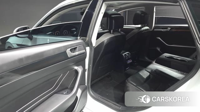 Volkswagen Arteon 2022 Белый из Кореи, фото 3