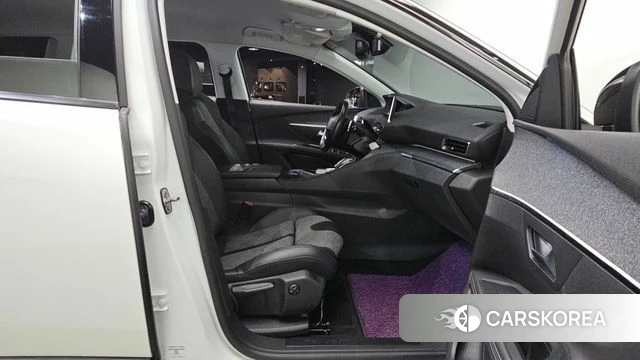 Peugeot 5008 second generation 2018 Белый из Кореи, фото 3