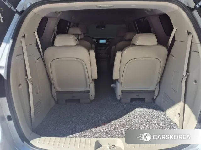 Kia The New Carnival 2018 Серебряный из Кореи, фото 3