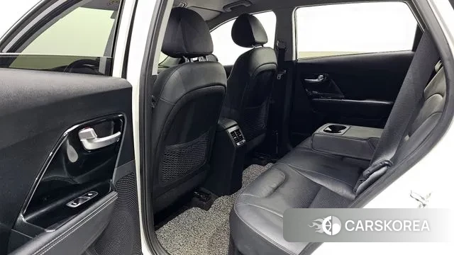 Kia Niro 2018 Белый из Кореи, фото 3