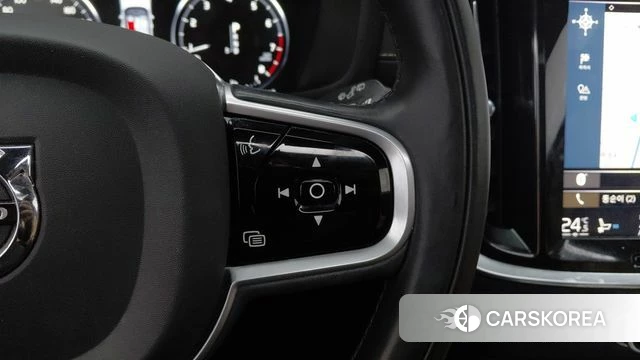 Volvo V60 Cross-Country 2nd Generation 2019 Песочный из Кореи, фото 3