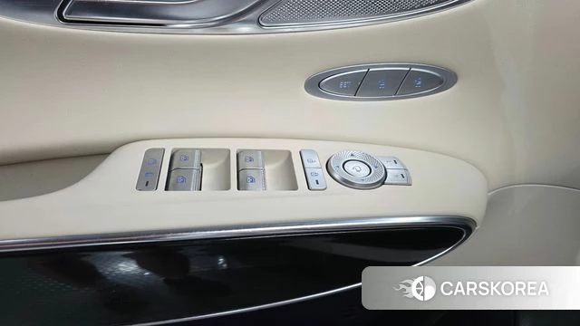 Genesis GV70 2023 Белый из Кореи, фото 3