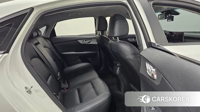 Kia The New K3 2nd generation 2021 Белый из Кореи, фото 3