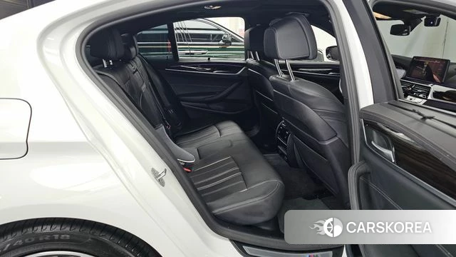 BMW 5 Series (G30) 2022 Белый из Кореи, фото 3