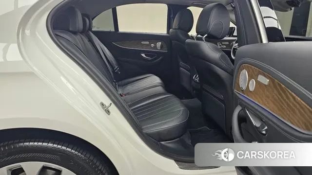 Mercedes-Benz E-Class W213 2019 Белый из Кореи, фото 3