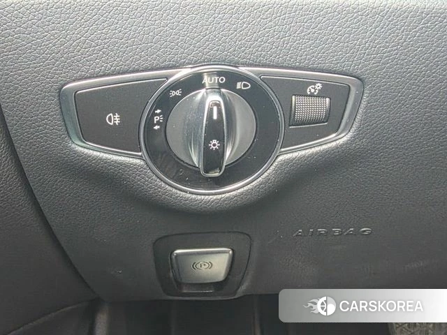Mercedes-Benz E-Class W213 2021 Белый из Кореи, фото 3