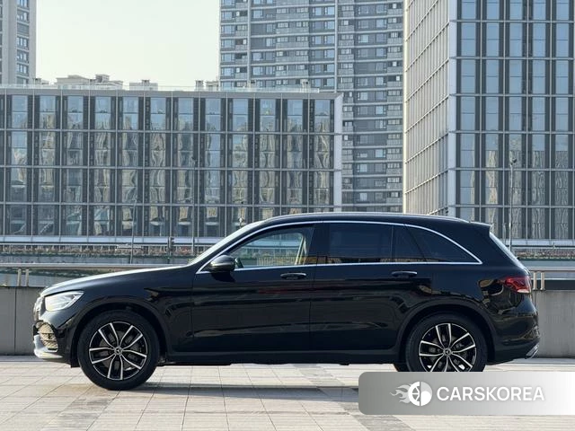 Mercedes-Benz GLC 2022 Черный из Китая, фото 3