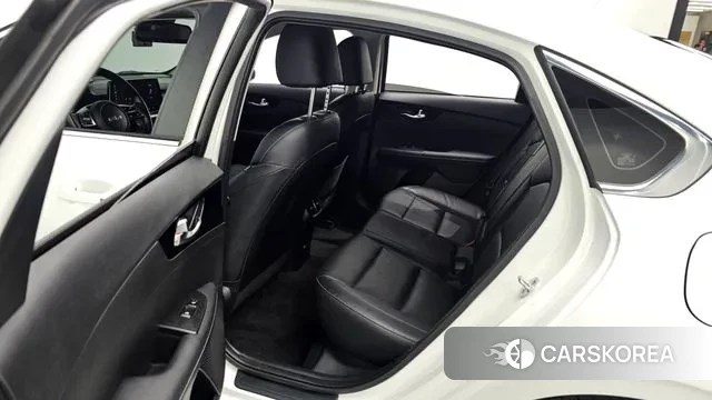 Kia The New K3 2nd generation 2022 Белый из Кореи, фото 3