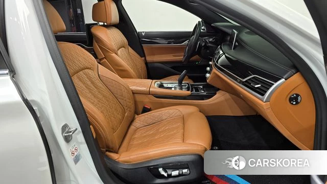BMW 7 Series (G11) 2021 Белый из Кореи, фото 3
