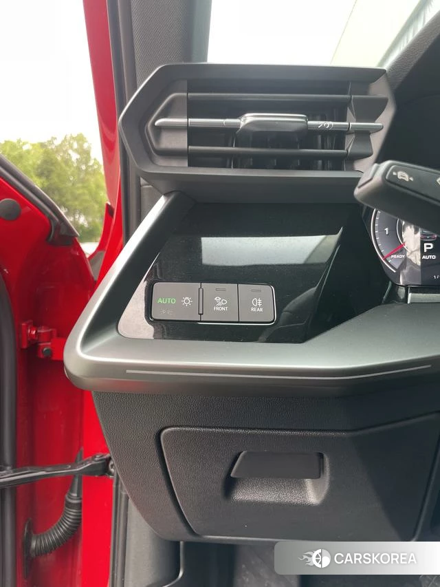 Audi A3 2023 Красный из Китая, фото 3