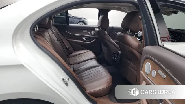 Mercedes-Benz E-Class W213 2020 Белый из Кореи, фото 3