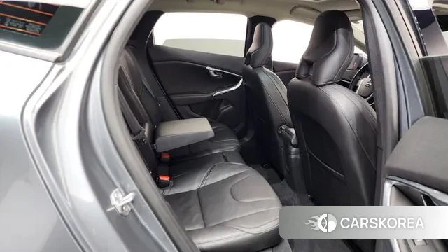 Volvo V40 2018 Серый из Кореи, фото 3