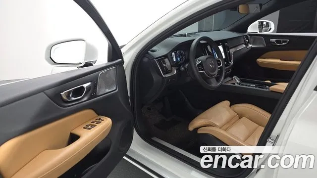 Volvo S60 3rd generation 2021 Белый из Кореи, фото 3