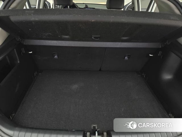 Kia Stonic 2018 Белый из Кореи, фото 3