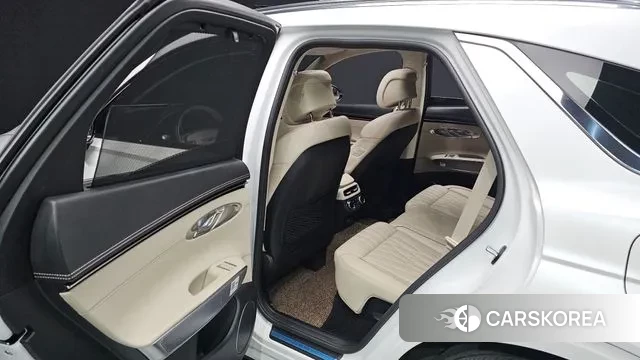 Genesis GV70 2023 Белый из Кореи, фото 3