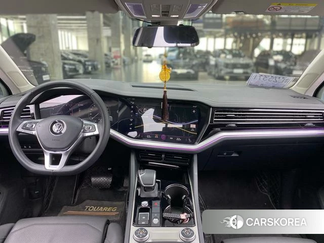 Volkswagen Touareg 2019 Черный из Китая, фото 3