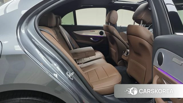 Mercedes-Benz E-Class W213 2020 Серый из Кореи, фото 3