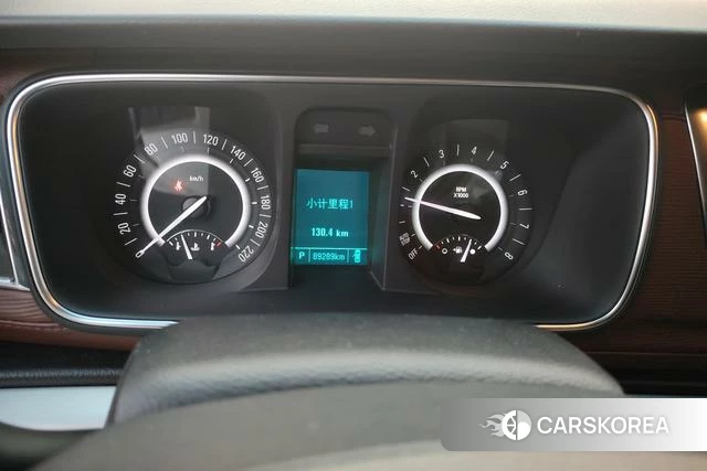 Buick GL8 2019 Темно-серый из Китая, фото 3