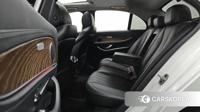 Mercedes-Benz E-Class W213 2019 Белый из Кореи, фото 3