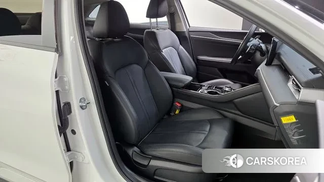 Kia K5 3rd generation 2023 Белый из Кореи, фото 3