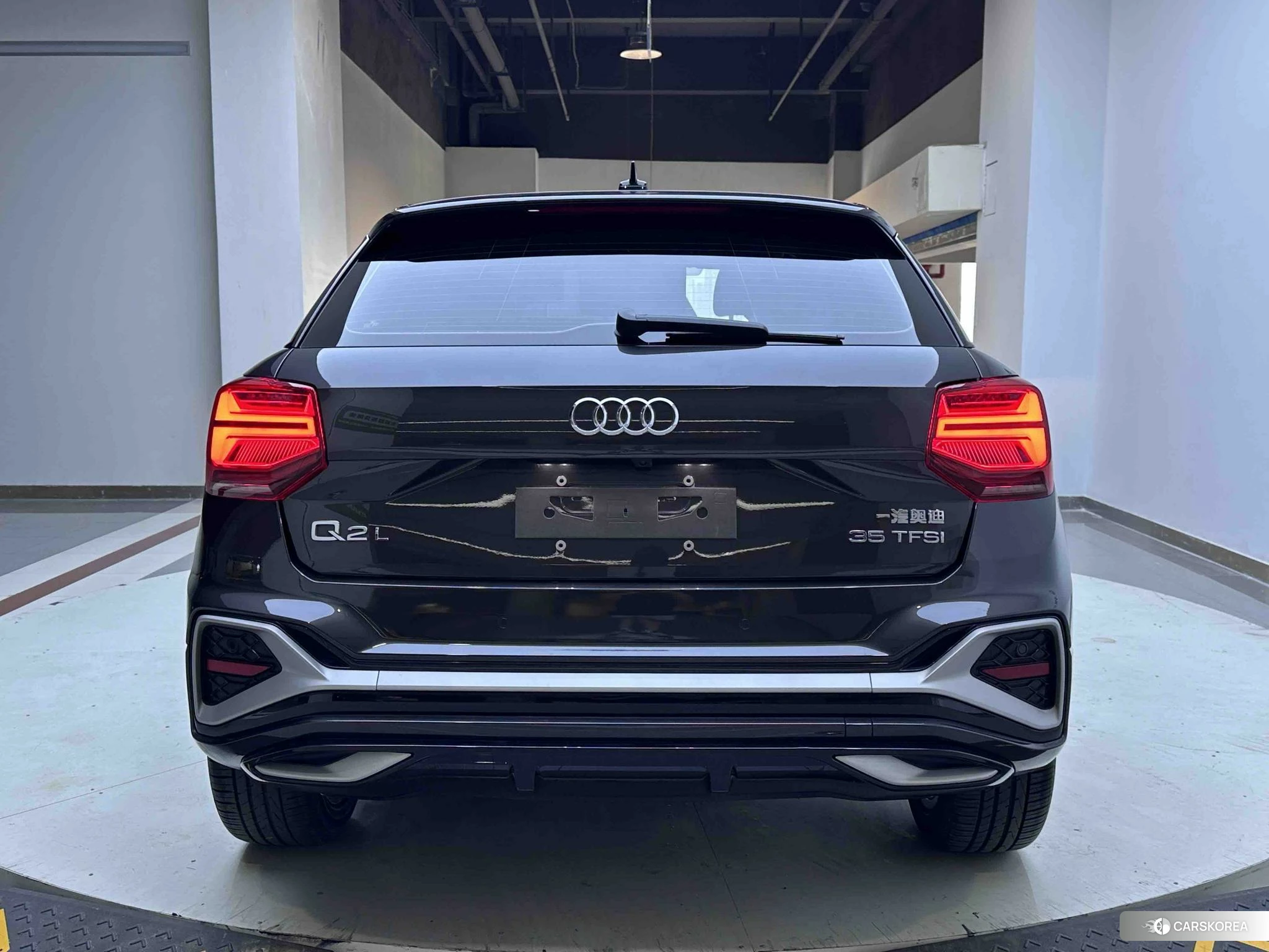 Audi Q2L 2021 Черный из Китая, фото 3