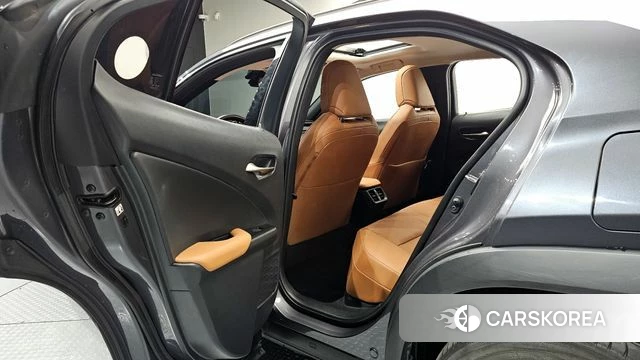 Lexus UX300e 2022 Серый из Кореи, фото 3
