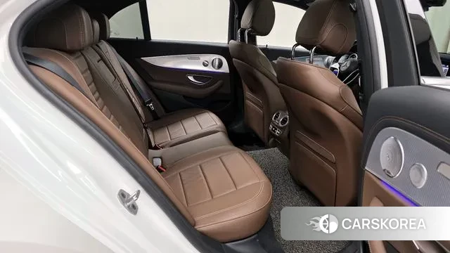 Mercedes-Benz E-Class W213 2021 Белый из Кореи, фото 3