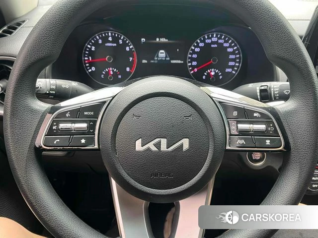 Kia The New K3 2nd generation 2021 Белый из Кореи, фото 3