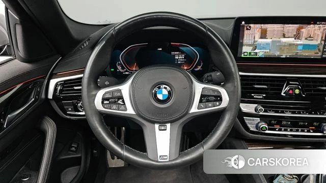 BMW 5 Series (G30) 2022 Серый из Кореи, фото 3